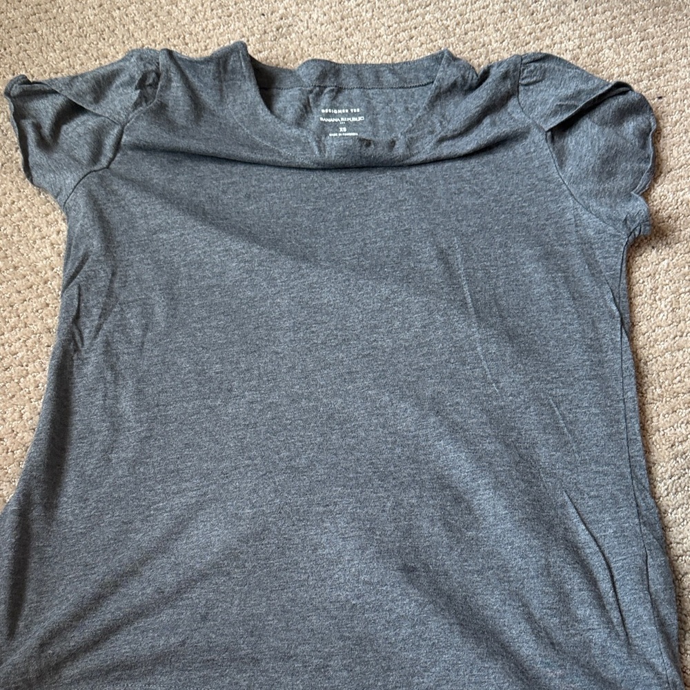 Banana Republic Charcoal Short Sleeve Tee